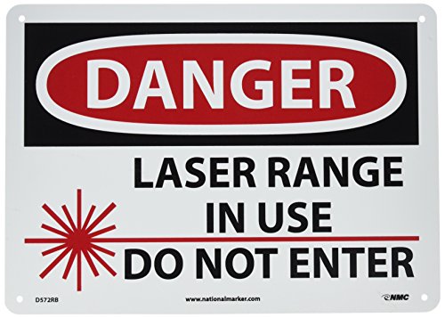 NMC D572RB OSHA знак, легенда „Опасност - ласерски опсег во употреба Не влегувајте“ со графичка, висина од 14 должина x 10, цврста пластика, црна/црвена на бела боја
