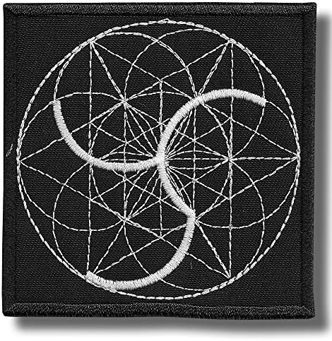 Света геометрија, варијација 3 - извезена лепенка, 8 x 8 см