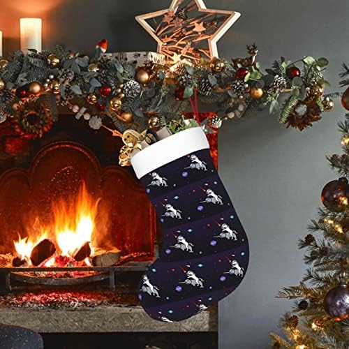 Божиќни чорапи на Аугенстер Смешно еднорог возејќи го Нарвал во вселената двострано камин што виси чорапи